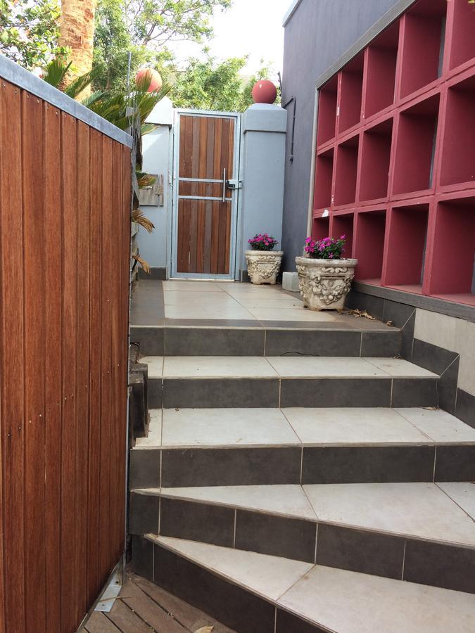 Appartement Whispering Palms à Port Elizabeth Extérieur photo